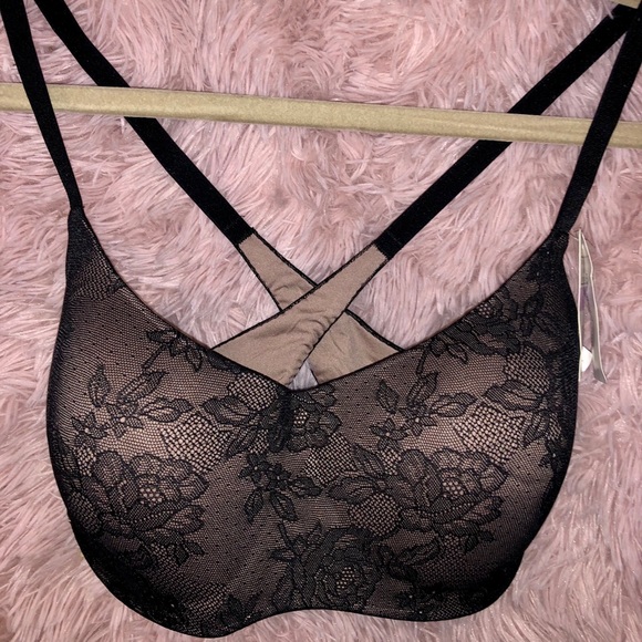 B. Tempt’d wirefree bra - Picture 2 of 7